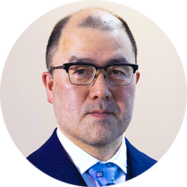 萩尾 英二 氏